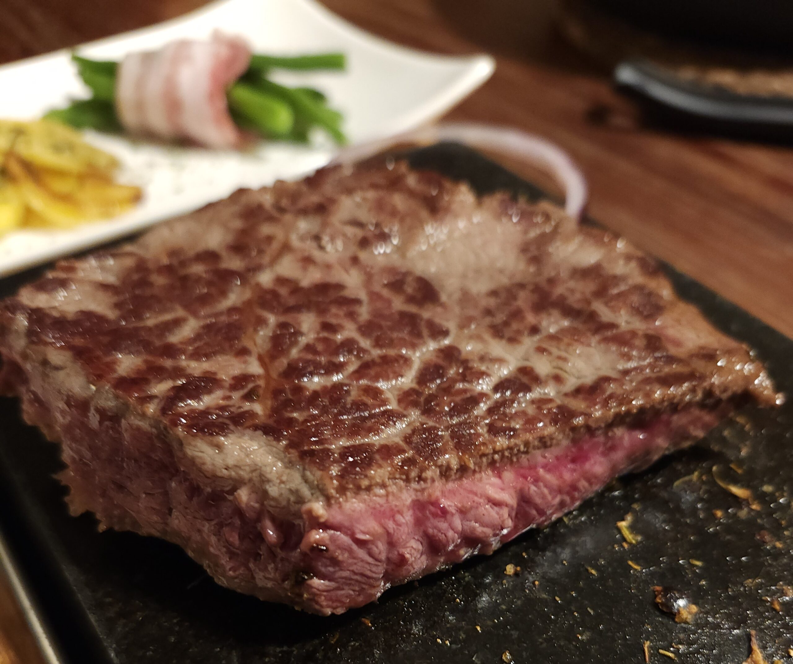 Hochlandrindfleisch am heißen Stein